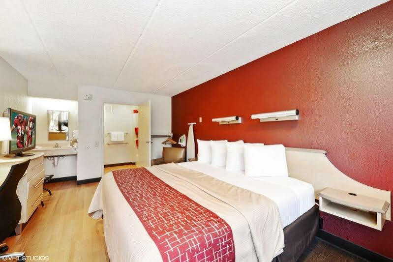 Red Roof Inn Tampa Fairgrounds - Casino Mango Kültér fotó