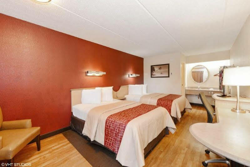 Red Roof Inn Tampa Fairgrounds - Casino Mango Kültér fotó